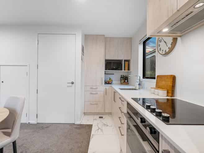 52f Vodanovich Road, Te Atatu South