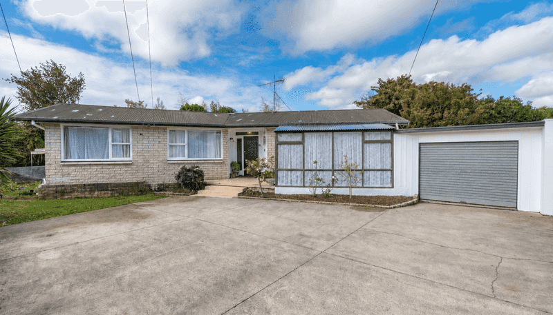 44 Garden Heights Avenue, Glenview