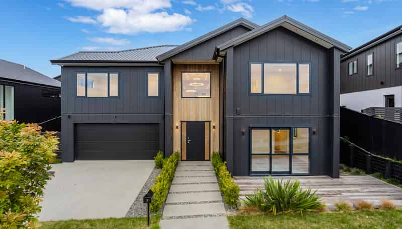 7 Halcyon Bay Lane, Orewa