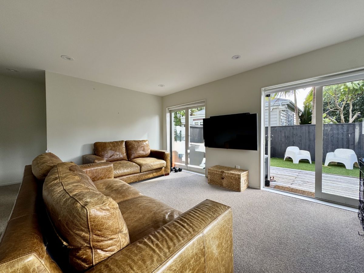 Three bedroom, two bathroom home - Mehr
