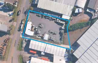 Secure 4,250m2 Yard – Power + Water