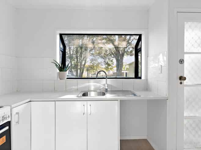 75 Burundi Avenue, Clendon Park
