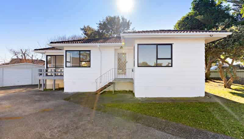 75 Burundi Avenue, Clendon Park