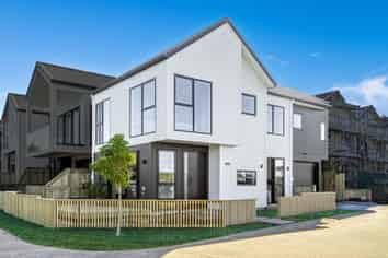 6 Streamview Way, Long Bay