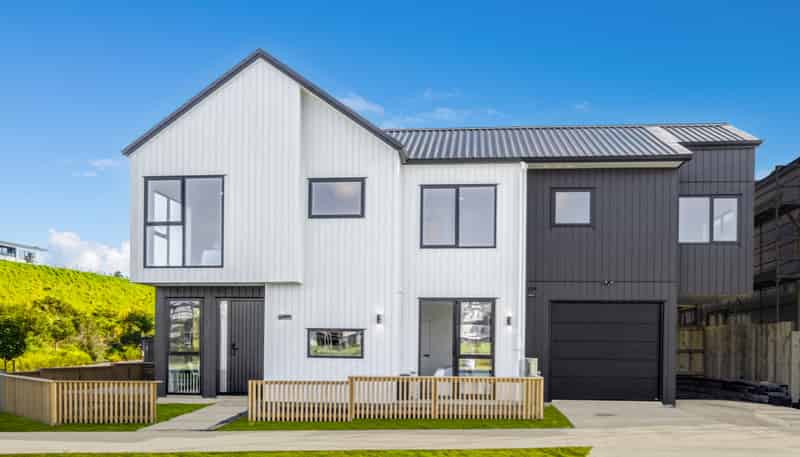 6 Streamview Way, Long Bay