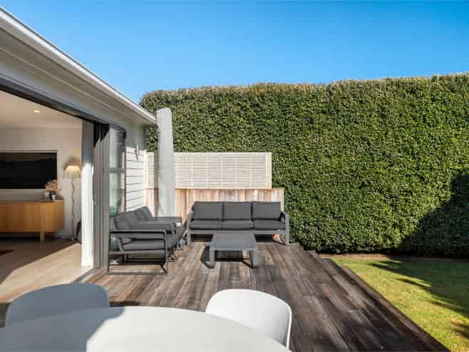 1 Moreland Road, Mount Albert