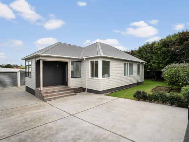 1 Moreland Road, Mount Albert