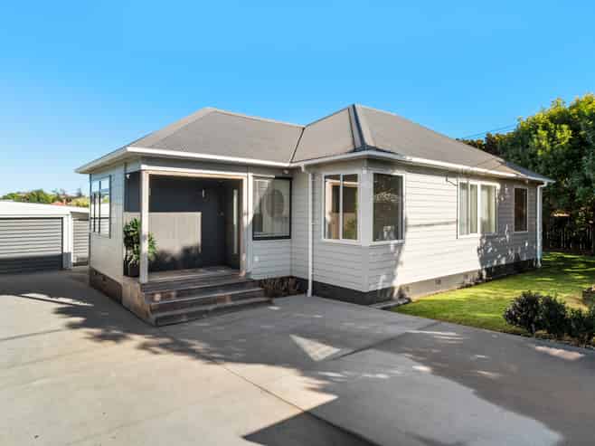 1 Moreland Road, Mount Albert
