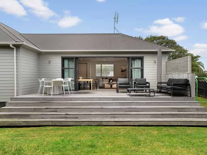 1 Moreland Road, Mount Albert