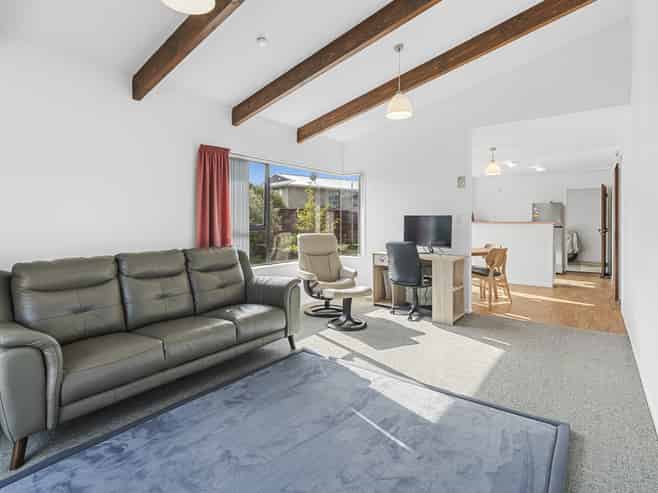 2/38 Waimea Street, Westown