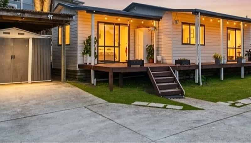 15a Gossamer  Drive, Pakuranga