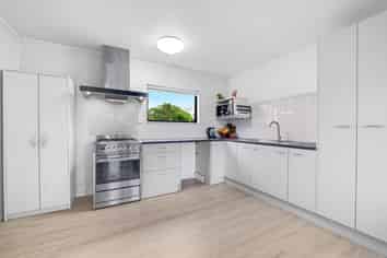 15a Gossamer  Drive, Pakuranga