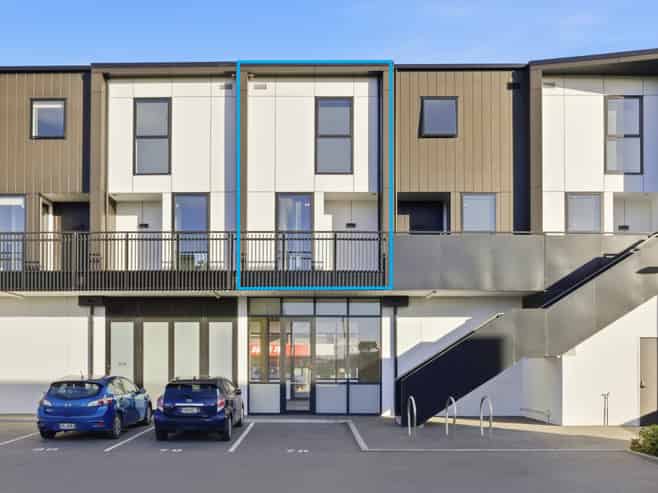 3/4 Waverley Street, Sydenham