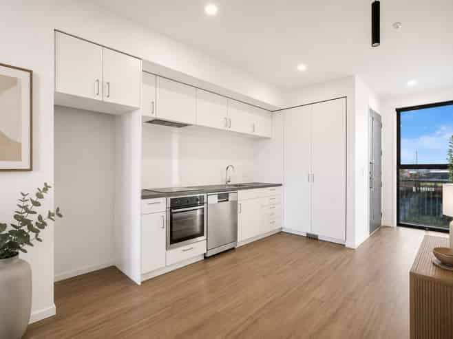 3/4 Waverley Street, Sydenham