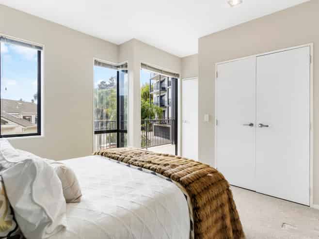 102B/525 East Coast Road, Browns Bay