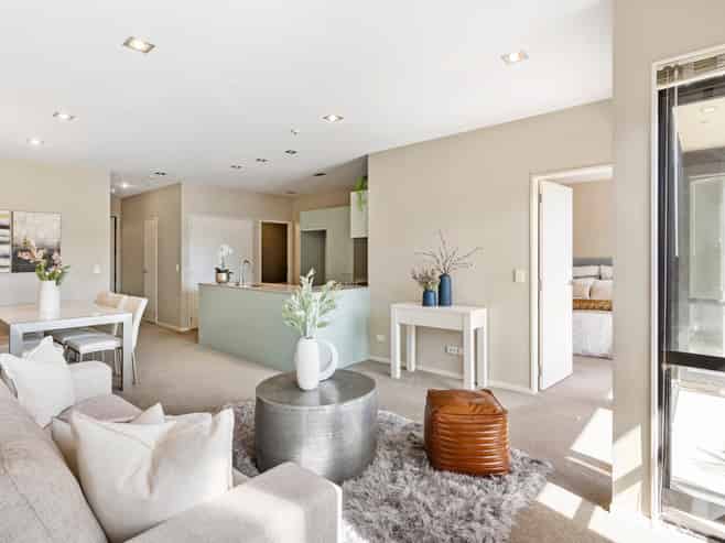 102B/525 East Coast Road, Browns Bay