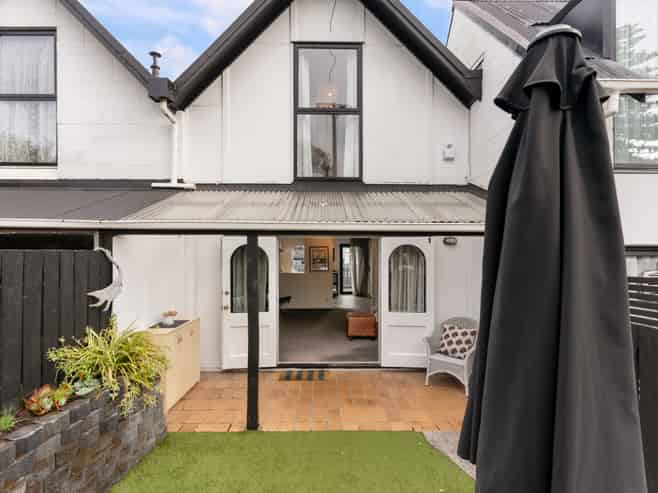 1H Richardson Road, Mount Albert