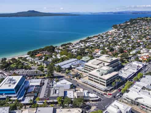 Excellent Takapuna Retail Offering