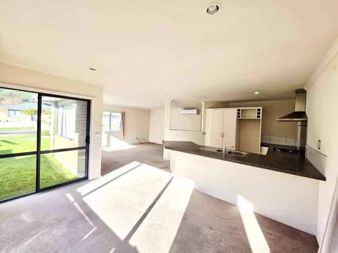 6 Fraser Colman Grove, Wainuiomata