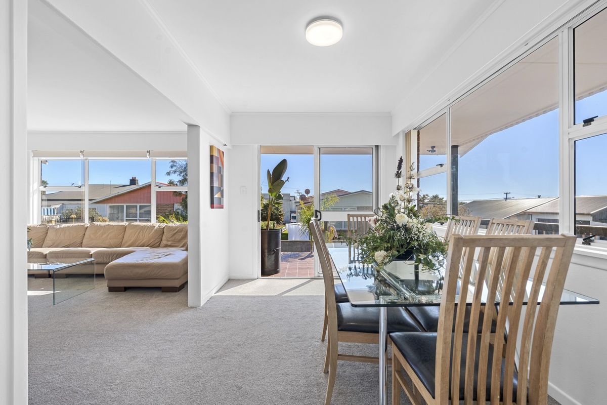 Elevated For Sun, Positioned For Convenience - Ansicht 6