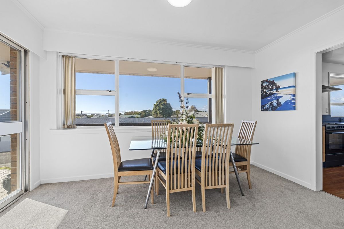 Elevated For Sun, Positioned For Convenience - Ansicht 5