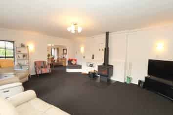 530 Queens Drive, Rosedale