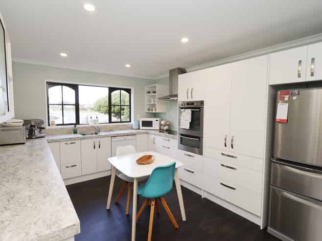 530 Queens Drive, Rosedale