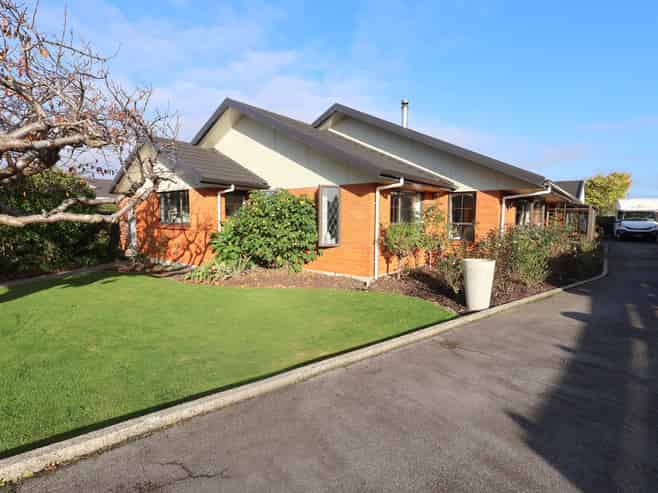 530 Queens Drive, Rosedale