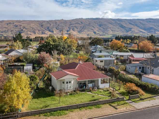 11 West Street, Middlemarch