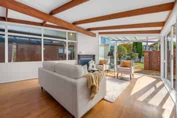 27 Colmar Road, Mellons Bay