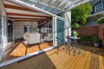 27 Colmar Road, Mellons Bay