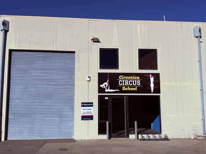 Warehouse, Showroom & Office on Waltham Road