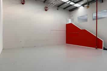 Warehouse, Showroom & Office on Waltham Road
