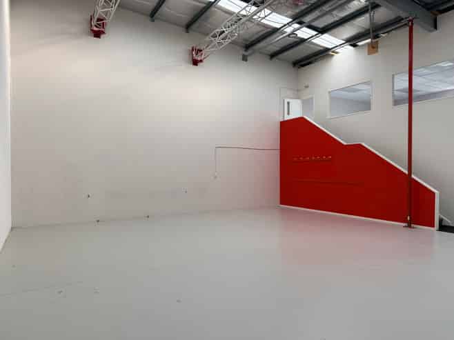 Warehouse, Showroom & Office on Waltham Road