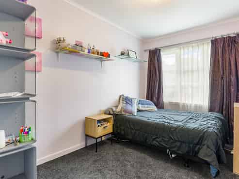 525 Whitford Road, Whitford