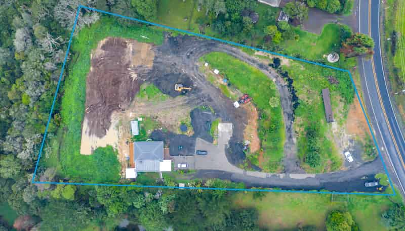 525 Whitford Road, Whitford