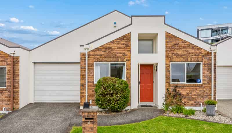 5/16 Vinograd Drive, Te Atatu Peninsula