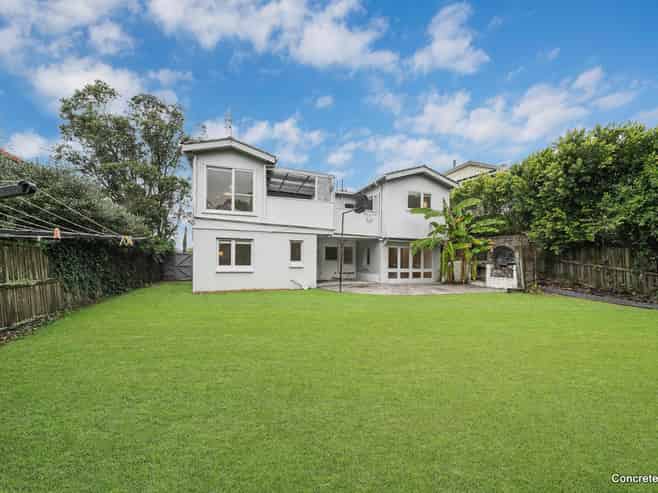 8 Nereus Place, Mairangi Bay