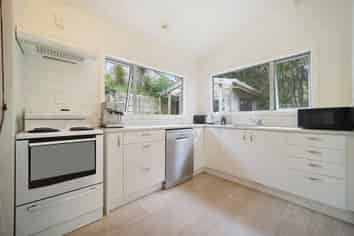 8 Berridge Road, Muriwai
