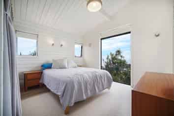8 Berridge Road, Muriwai
