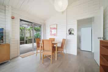 8 Berridge Road, Muriwai