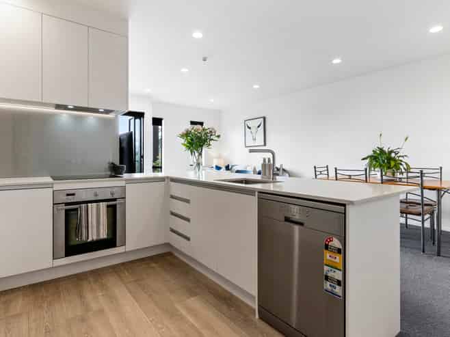 B302/525 East Coast Road, Browns Bay