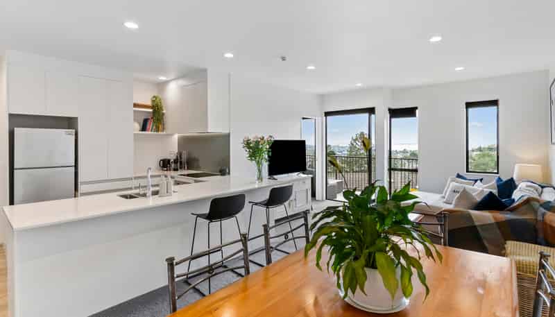 B302/525 East Coast Road, Browns Bay