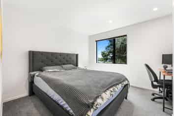 8 Roys Road, Weymouth
