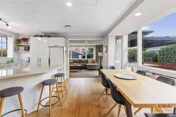 215 Grimseys Road, Redwood