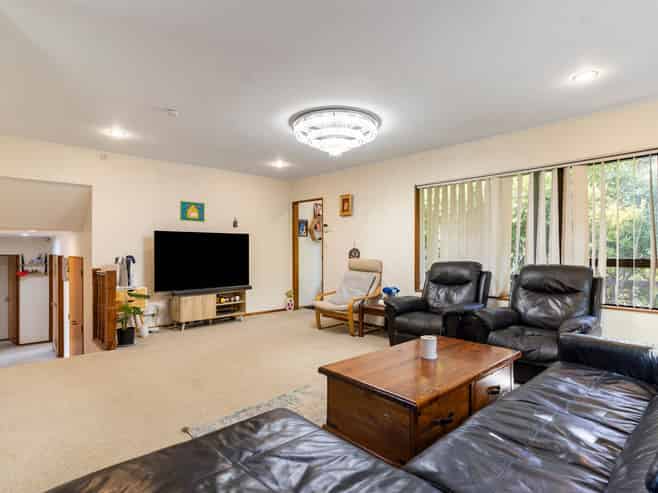 45 Chivalry Road, Glenfield