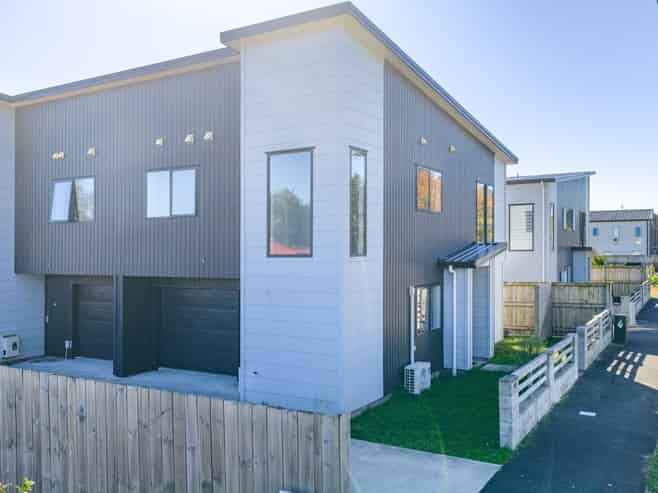 1/105 Knighton Road, Hillcrest