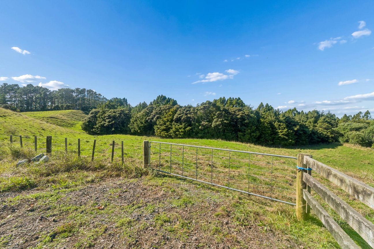 SNELLS BEACH LIFESTYLE BLOCK - View 4