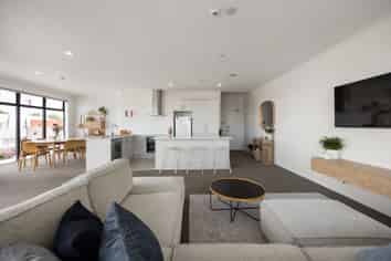 7/13 Vialou Street, Hamilton Central