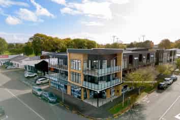 7/13 Vialou Street, Hamilton Central